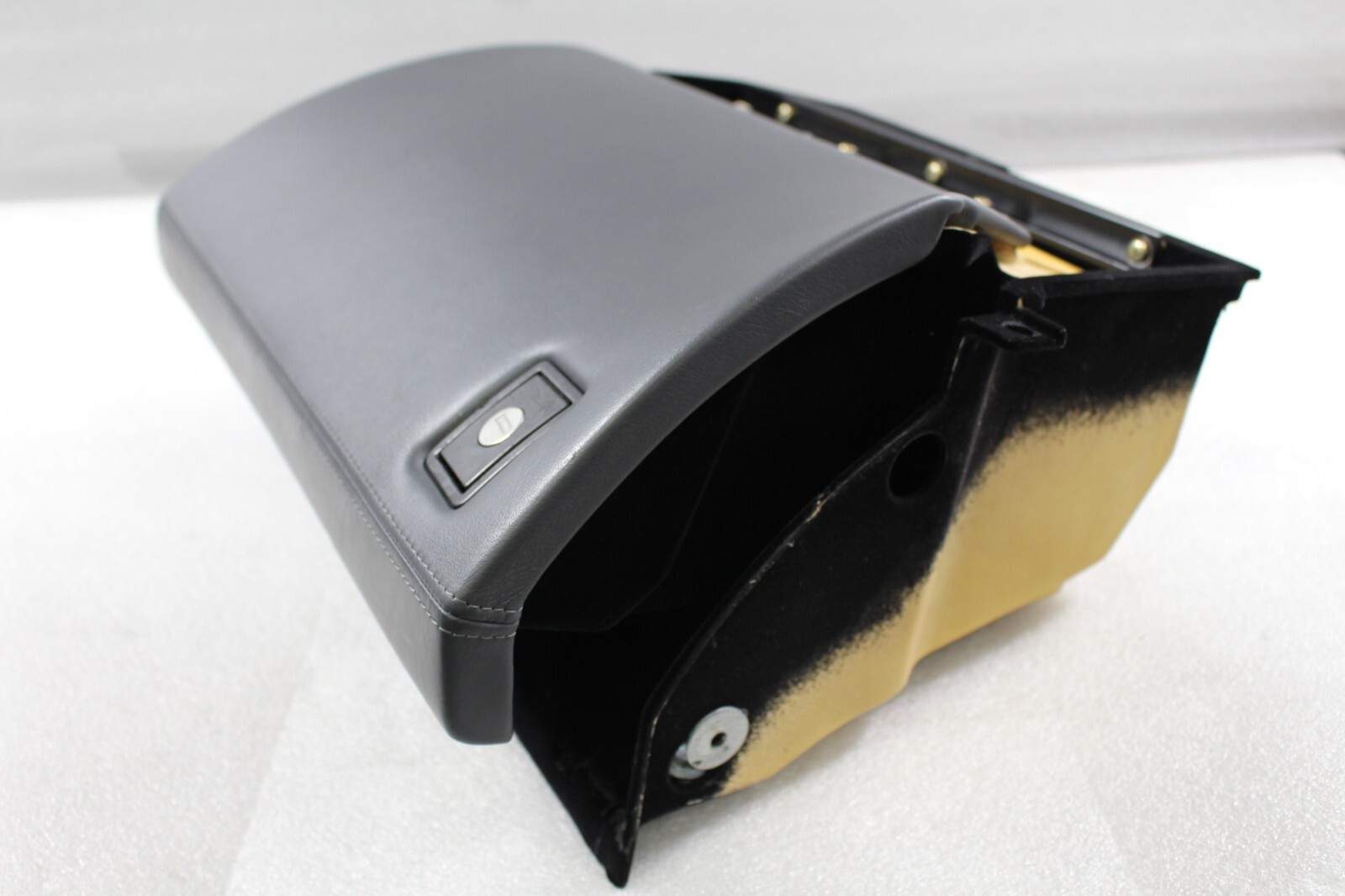 Ferrari 456, Glove Box, Black, Used, P/N 654104