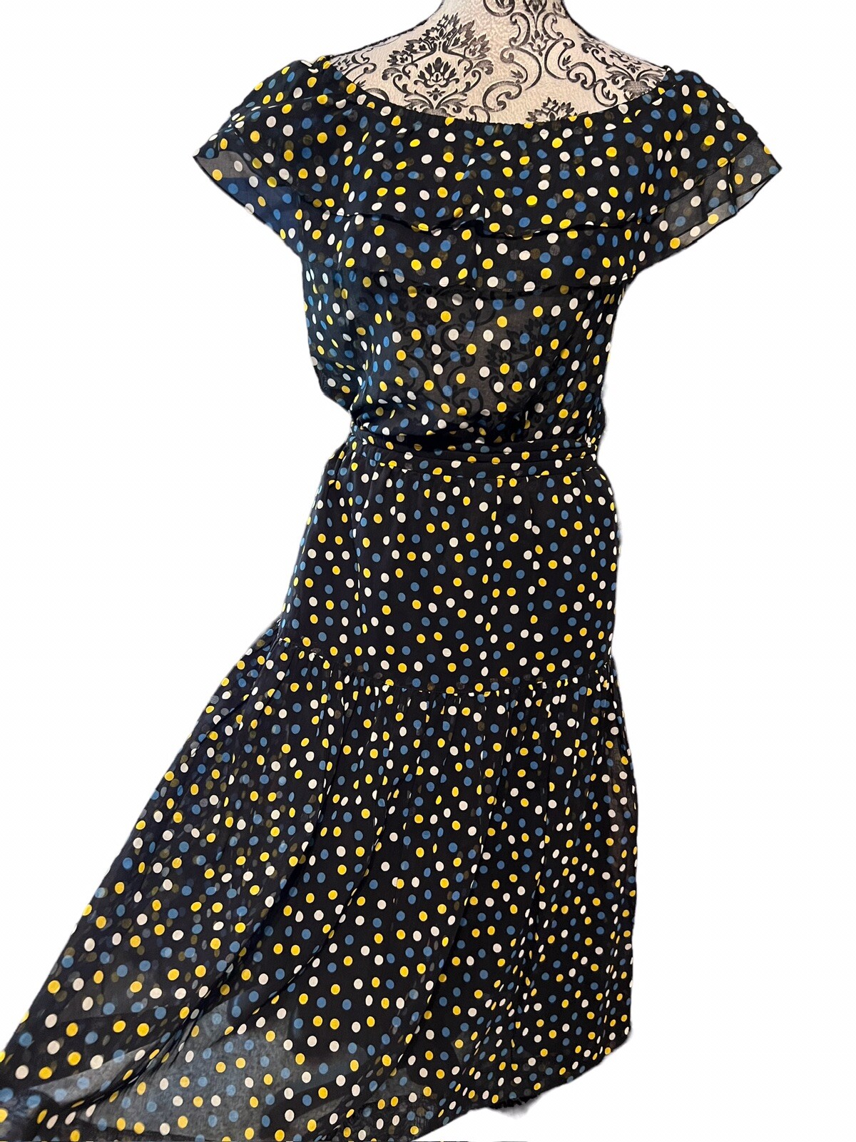 YVES SAINT LAURENT donna gonna grande e blusa media con volant blu navy a pois