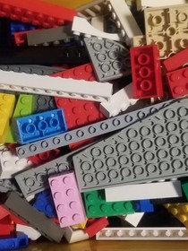 LEGOS 10696 Classic Medium Yellow Brick Box 750+ In EUC Nice Please View ALL 