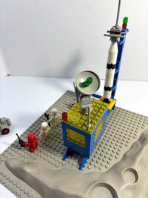 LEGO Classic Space:  Alpha-1 Rocket Base 483 (1979) Vintage