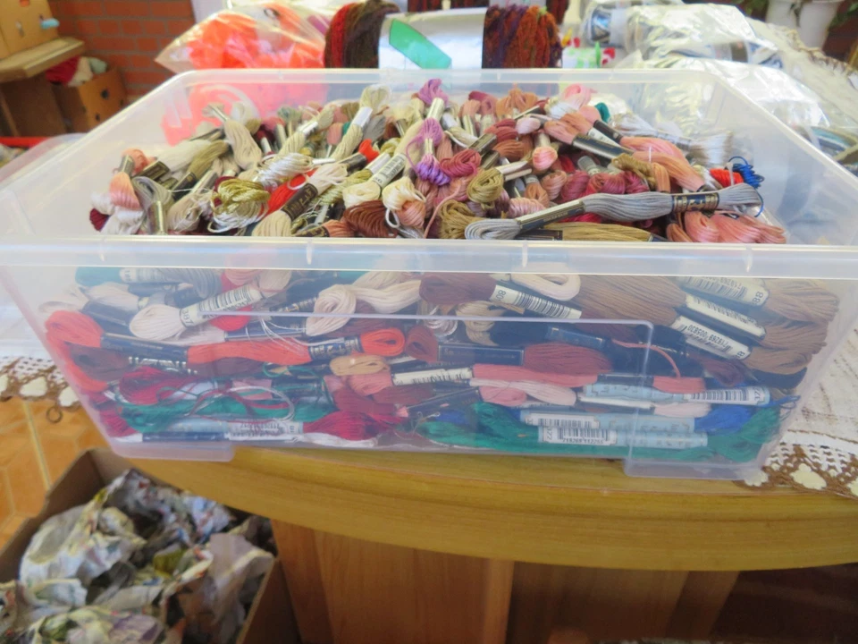1. Kiste Perl Garn 100% COTTON aus Laden Auflösung Damen - Bild 2 von 2