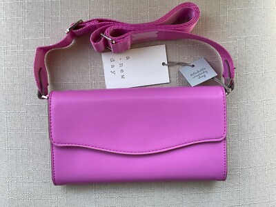 A New Day Women Clutch Purse Wallet Pink Faux Leather Card