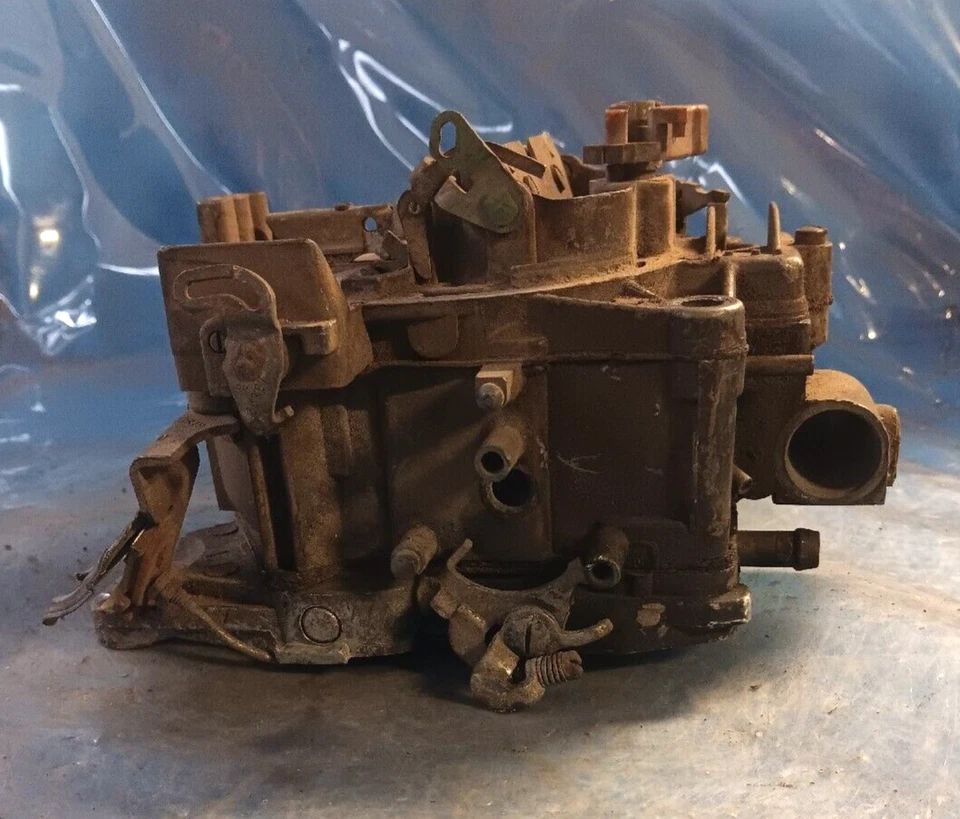 Cadillac DeVille 429ci 1967 carburador Quadrajet 7027233 fecha H6 Foto 4 de 4