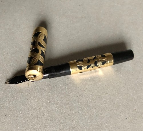 Stylo plume à pompe américain Morrison  — plaqué or 18 cts. — circa 1930. - Foto 1 di 10