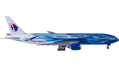 1:400 Phoenix Malaysia BOEING 777-200 Passenger Aircraft Diecast Airplane Model