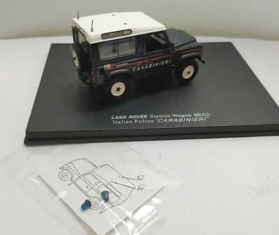 Land Rover 90 Carabinieri – Universal Hobbies 1/43 – Modèle Collection POLIZIA