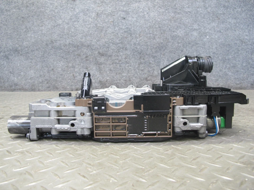 2012-2014 BMW E71 X6M 6HP-26Z CORPO DA VÁLVULA DE TRANSMISSÃO MECATRÔNICO 1068427229 - Imagem 3 de 4