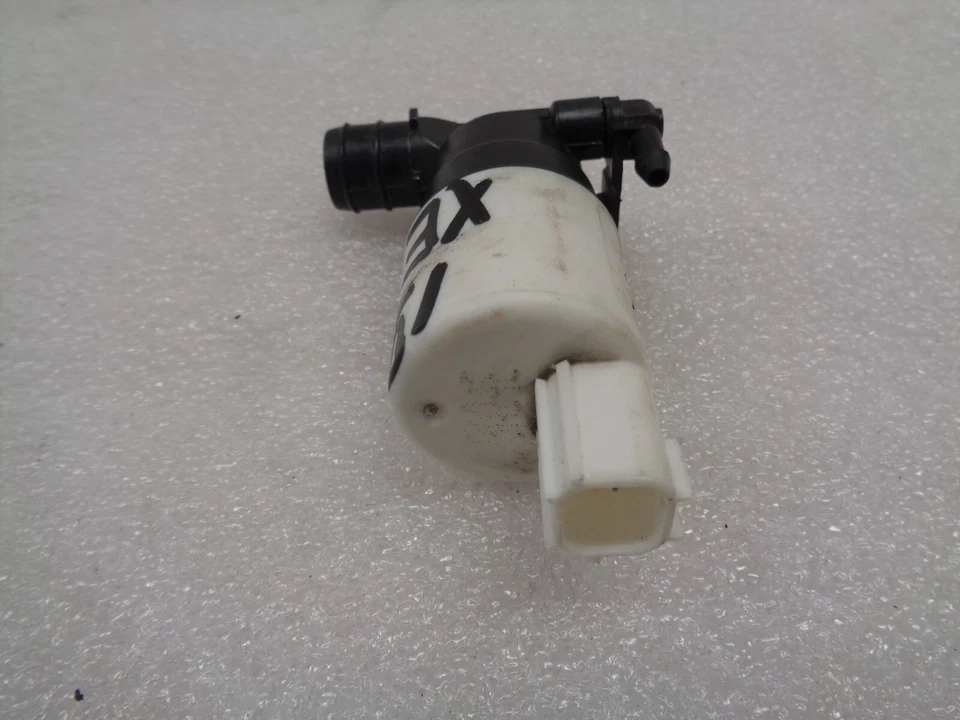 2019 Jaguar XE Windshield Windscreen Washer Pump OEM AK2305128 - Image 3 of 4