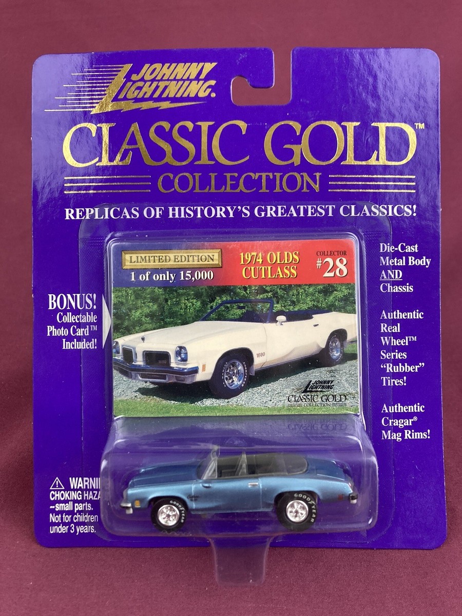 Johnny Lightning Classic Gold w/Photo Card 1974 Olds Cutlass Ltd