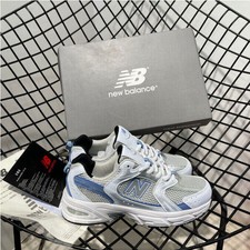 Neu-*Balance 5&30 Laufschuhe mit Buchstaben b...