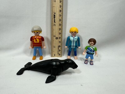 Playmobile Family Fun Aquarium Figures Lot Of 4