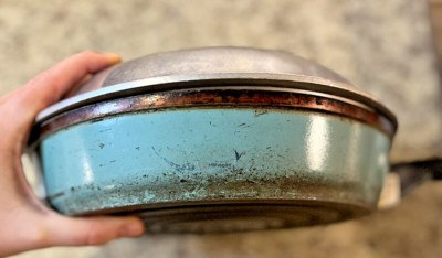 Vintage Turquoise Club 10  Aluminum Fry Pan Skillet with Lid