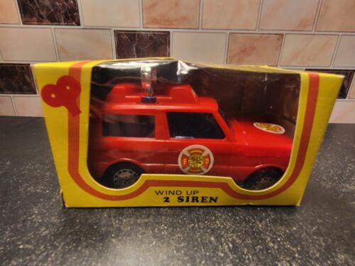 Wind Up Mechanical Fire Chief Range Rover Toy T101F New With Siren Red Rare  - Picture 1 of 6