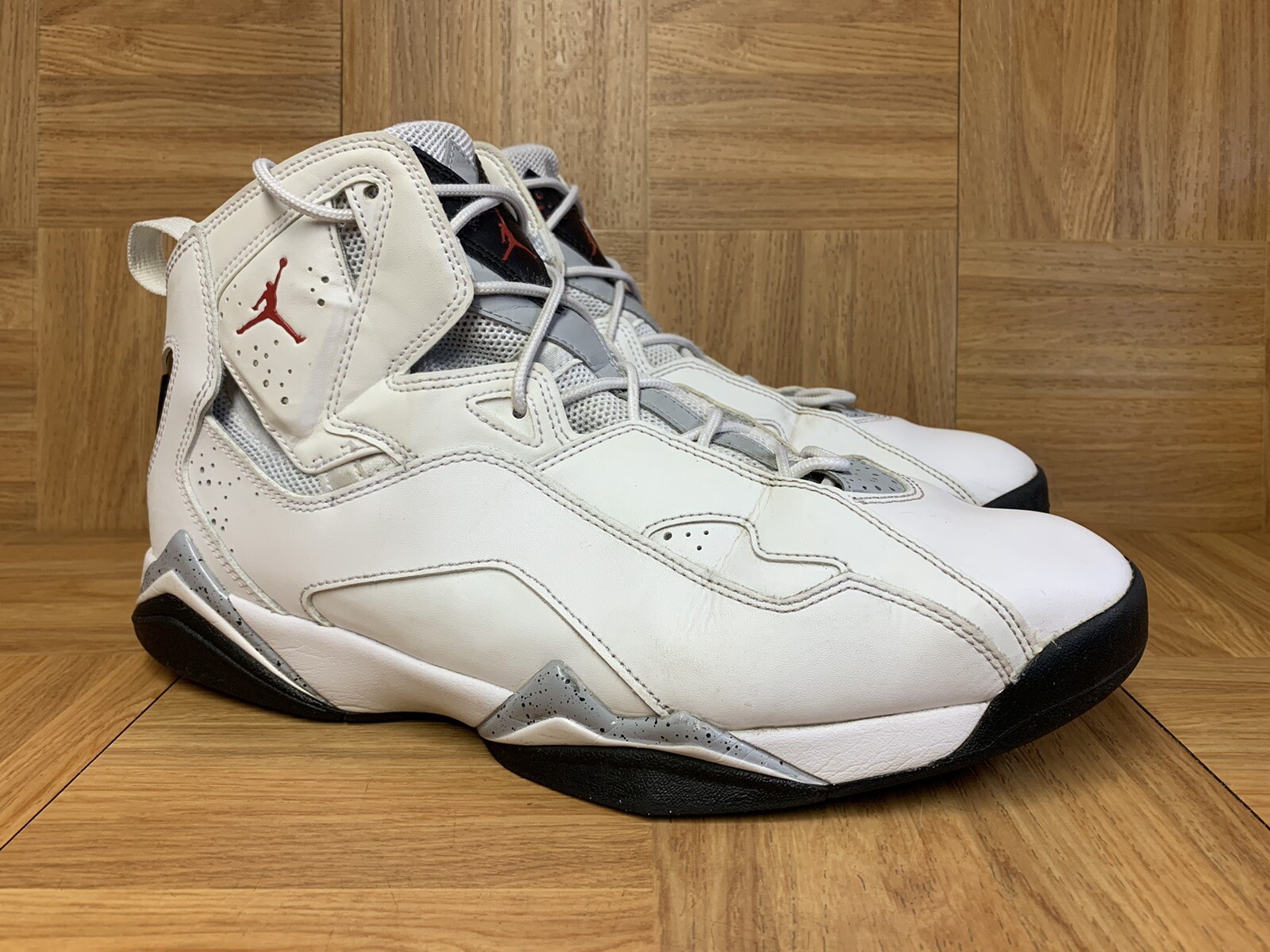 RARE🔥 Nike Air Jordan True Flight White 