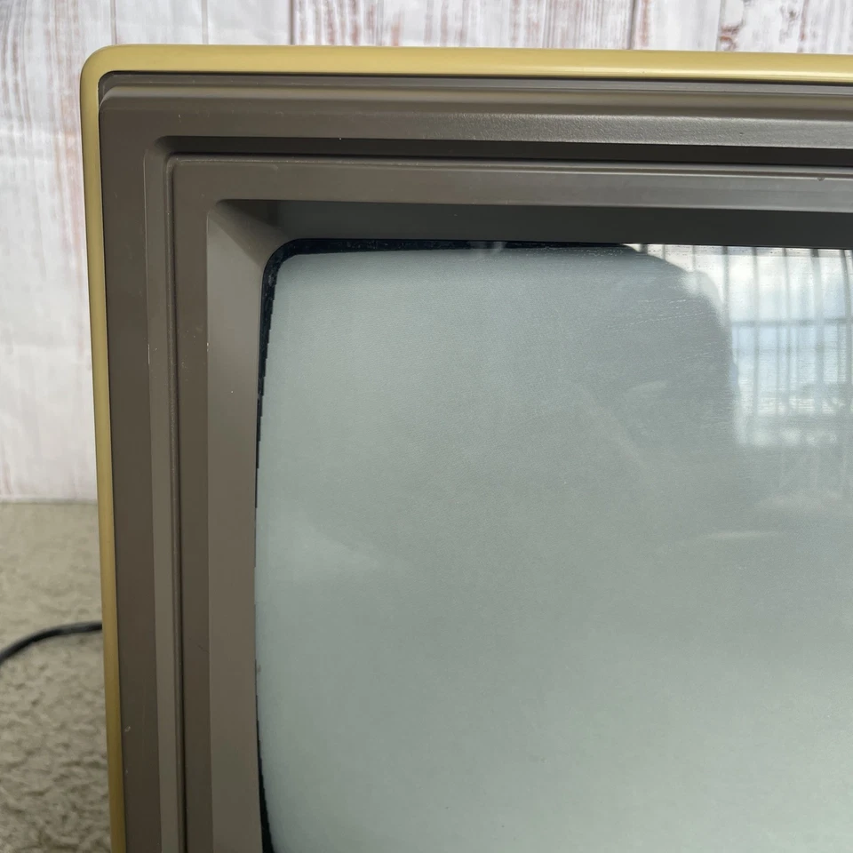 NEC JC-1216DFA Color Character Display RGB CRT Monitor 12” 1983 Powers On Read - Image 2 of 4