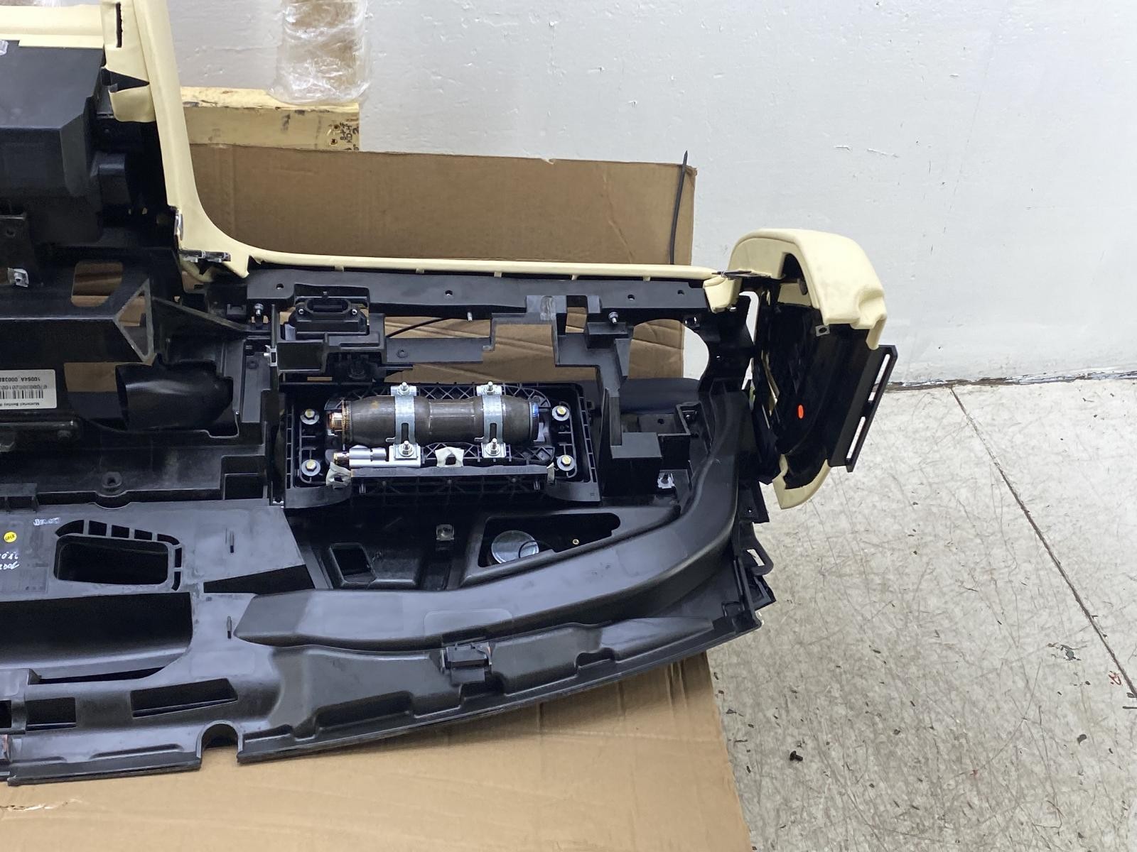 Bentley Mulsanne 2010-2020 Front Dashboard Beige