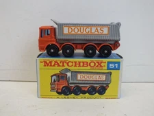LESNEY MATCHBOX NO51 DOUGLAS TIPPER TRUCK EXCELLENT BOXED (L532)