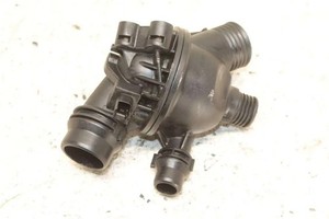 BMW 1 E87 Thermostatgehäuse 7552403 2.00 Petrol 2009 33303319