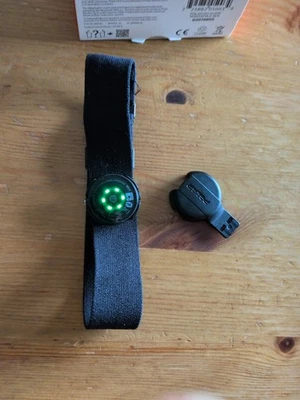 Polar OH1+, wasserdichter optischer Herzfrequenzsensor, Bluetooth, ANT+ - Bild 1 von 4
