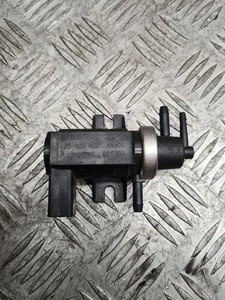 Volkswagen Golf IV 2002 Diesel Turbolader Druckwandler Magnetventil DRA20113