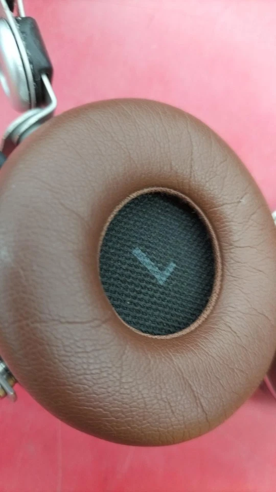 Beyerdynamic AVENTHO Wireless Bluetooth On-Ear Headphones - Image 3 of 4