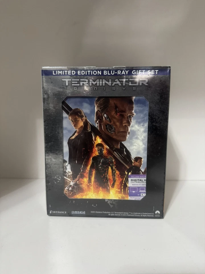 Terminator Genisys Limited Edition Endo Skull Blu-Ray Movie Gift Set Combo NEW - Image 3 of 4