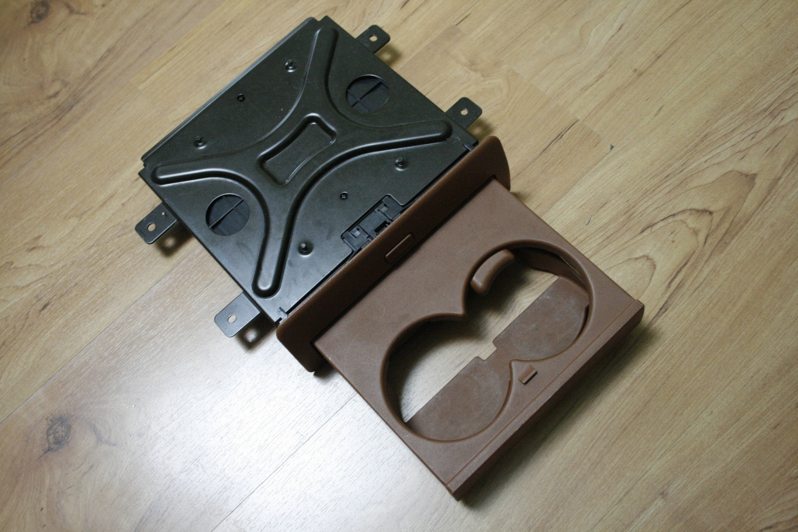 0308 INFINITI FX35 FX45 Rear Seat Cup Holder OEM 88741CG001 OEM eBay