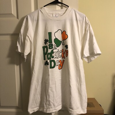 Vintage 90s Single Stitch St Patrick's Day Shamrock Tshirt Size