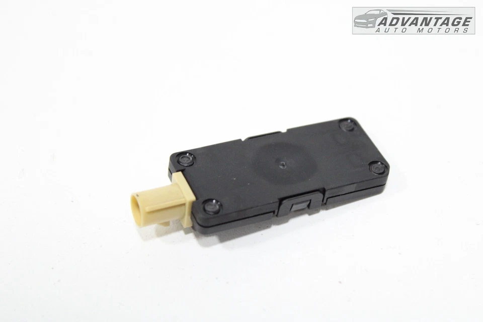 Amplificador antena radio móvil frontal AUDI A5 QUATTRO 2018-2023 OEM Foto 3 de 4