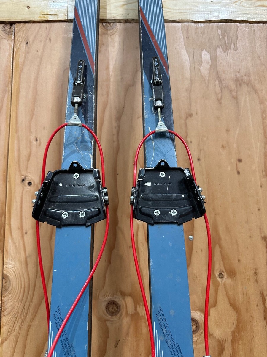 Vintage KARHU XCD GT Cross Country Skis 210cm with Bindings Vintage KARHU XCD GT Cross Country Skis 210cm with Bindings