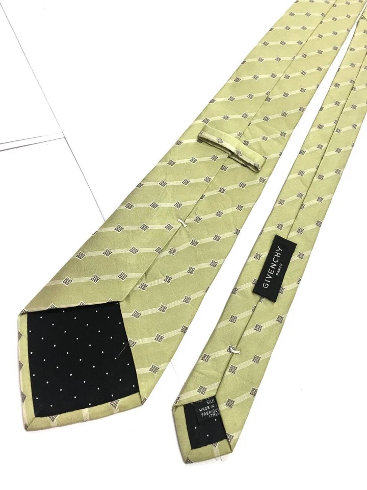 Auténtica corbata GIVENCHY diseño a rayas verde claro 100 % seda Foto 4 de 4