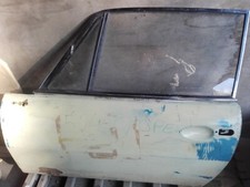 Porte avant et accessoires Peugeot 504