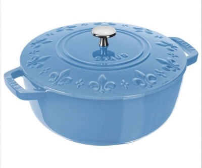 Staub 24 cm Round Cast Iron French Oven Fleur Des Rois - Ice Blue 