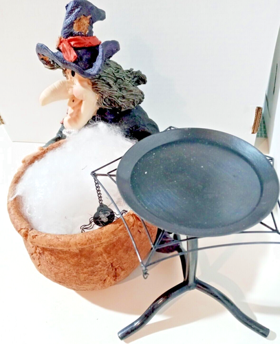 Halloween Witch with Cauldron Ceramic Resin Figure Statute Metal Spider Table - Picture 3 of 3
