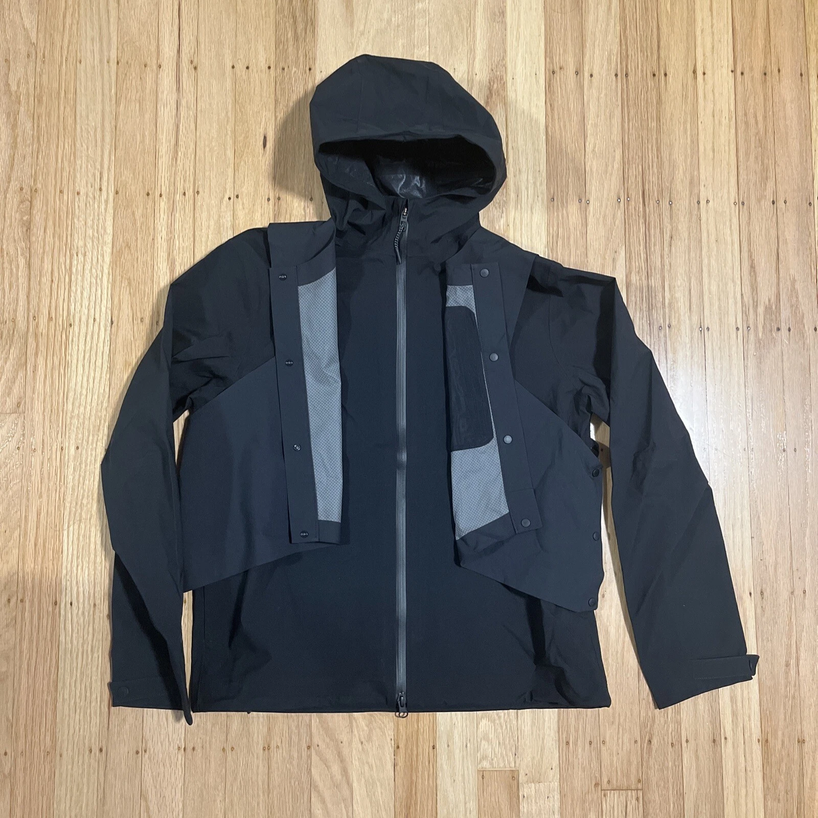 Nike Storm-FIT Run Division Full-Zip Hooded Jacket DV1247-010 Women’s Size Small