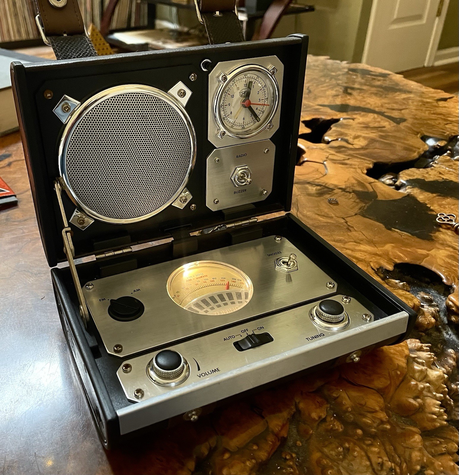 Spirit of St. Louis Travel Series Radio Alarm Clock 4250-16BR Mini-Trunk, Leeds