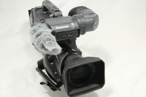 Panasonic AG-HPX370P P2 Camcorder with Fujinon XT17X4.5BRM4-K14 1.6/4.5-77m Lens - Picture 11 of 21