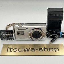 RICOH Caplio R7 8MP Digital Camera Black 7.1x Zoom Working w/Battery Charger