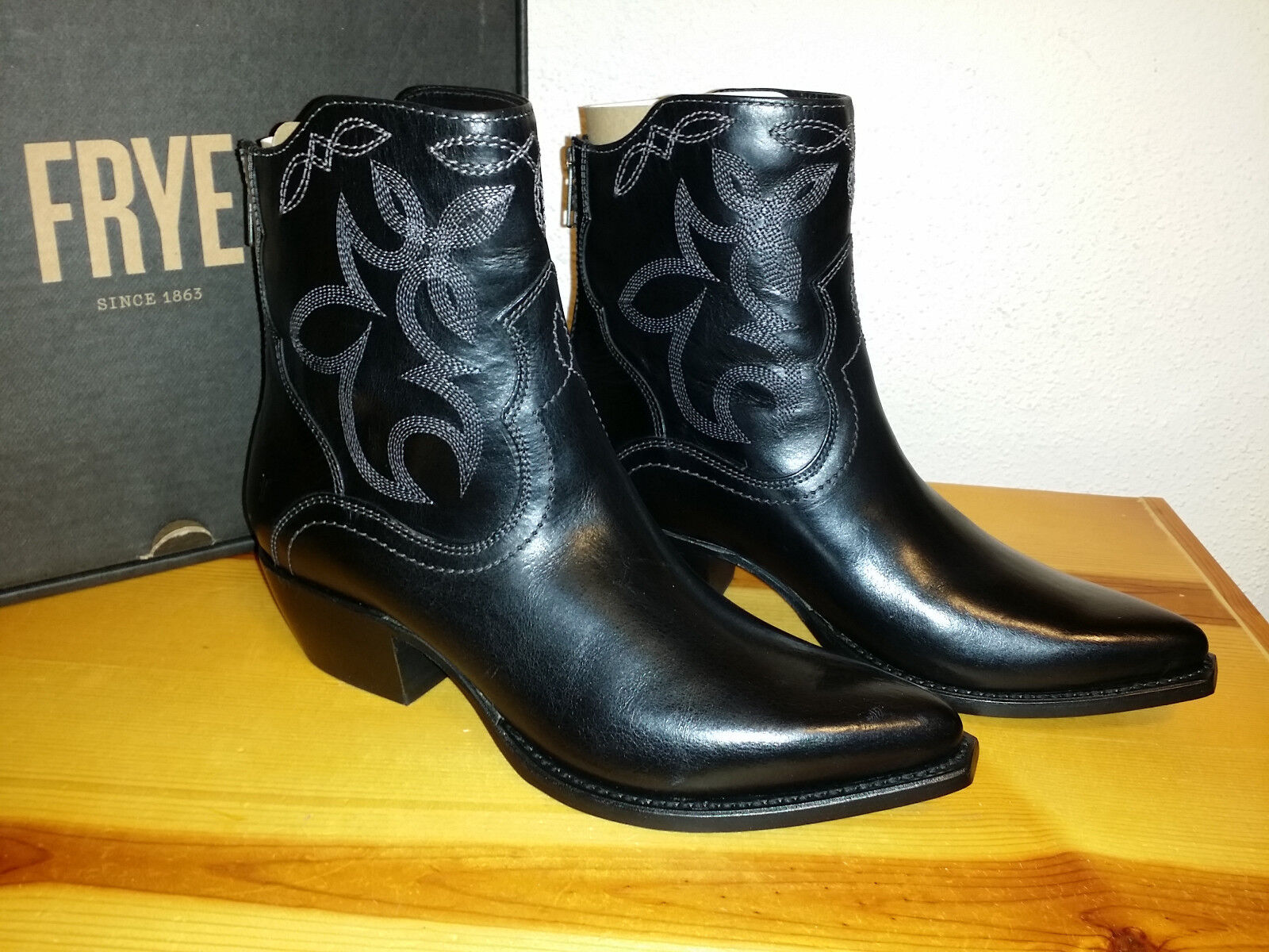 $358 NEW Womens 7M FRYE Shane 