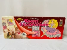 1989 Do-It Yourself Priss Prints Room Decorations Barbie Set
