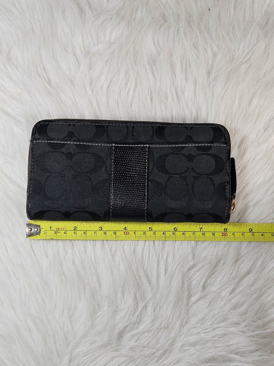 Vintage Coach Soho Signature Canvas Zip Around Wallet Clutch 8x4