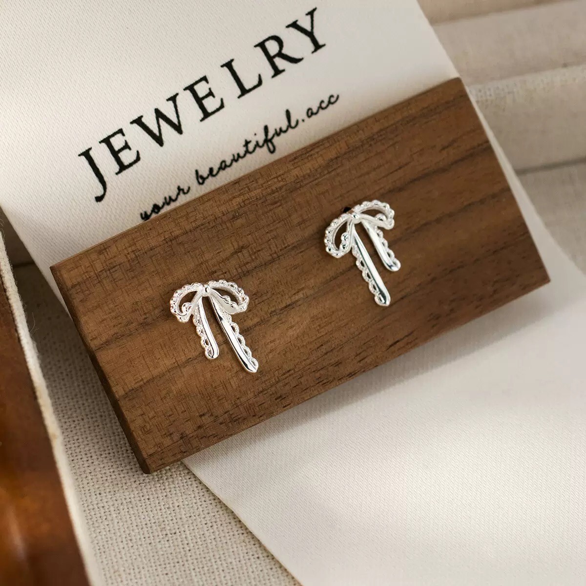 S925 Sterling Silver Delicate Lace Bowknot Ribbed Stud Earrings