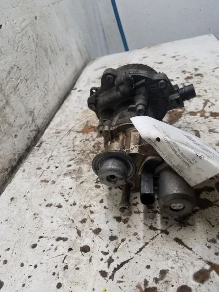 Bomba de vacío 3,0 L turbo a través 29/02/12 para BMW 535i GT 789035 10-12 Foto 3 de 4