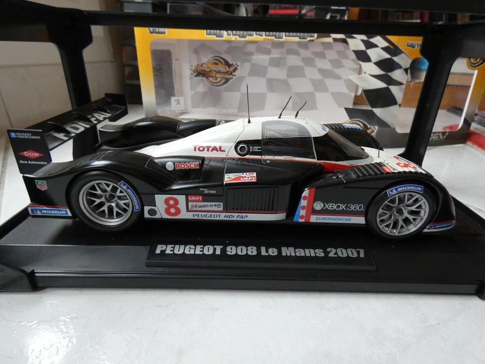 Peugeot 908 Bourdais Lamy Sarrazin #8 Le Mans 2007 24 Ore 1/18 Norev Difetto - Immagine 2 di 4