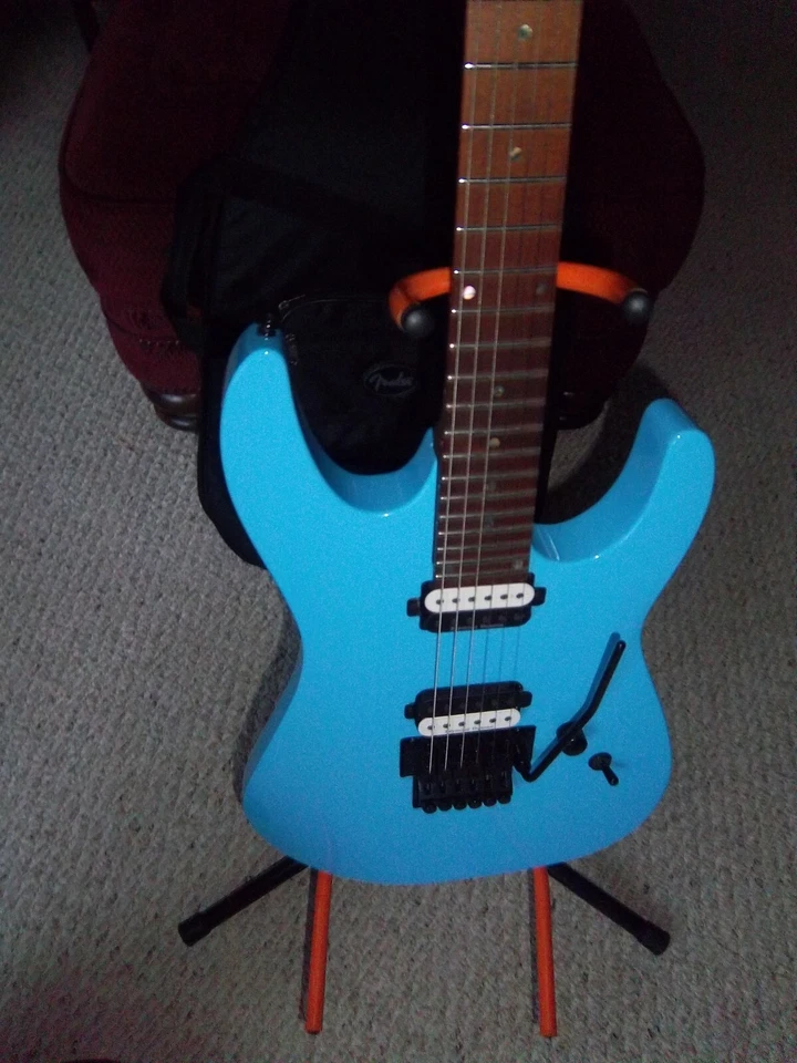 Dean MD 24 con Floyd Rose 1000, pastillas Seymour Duncan, afinadores Grover Foto 2 de 4