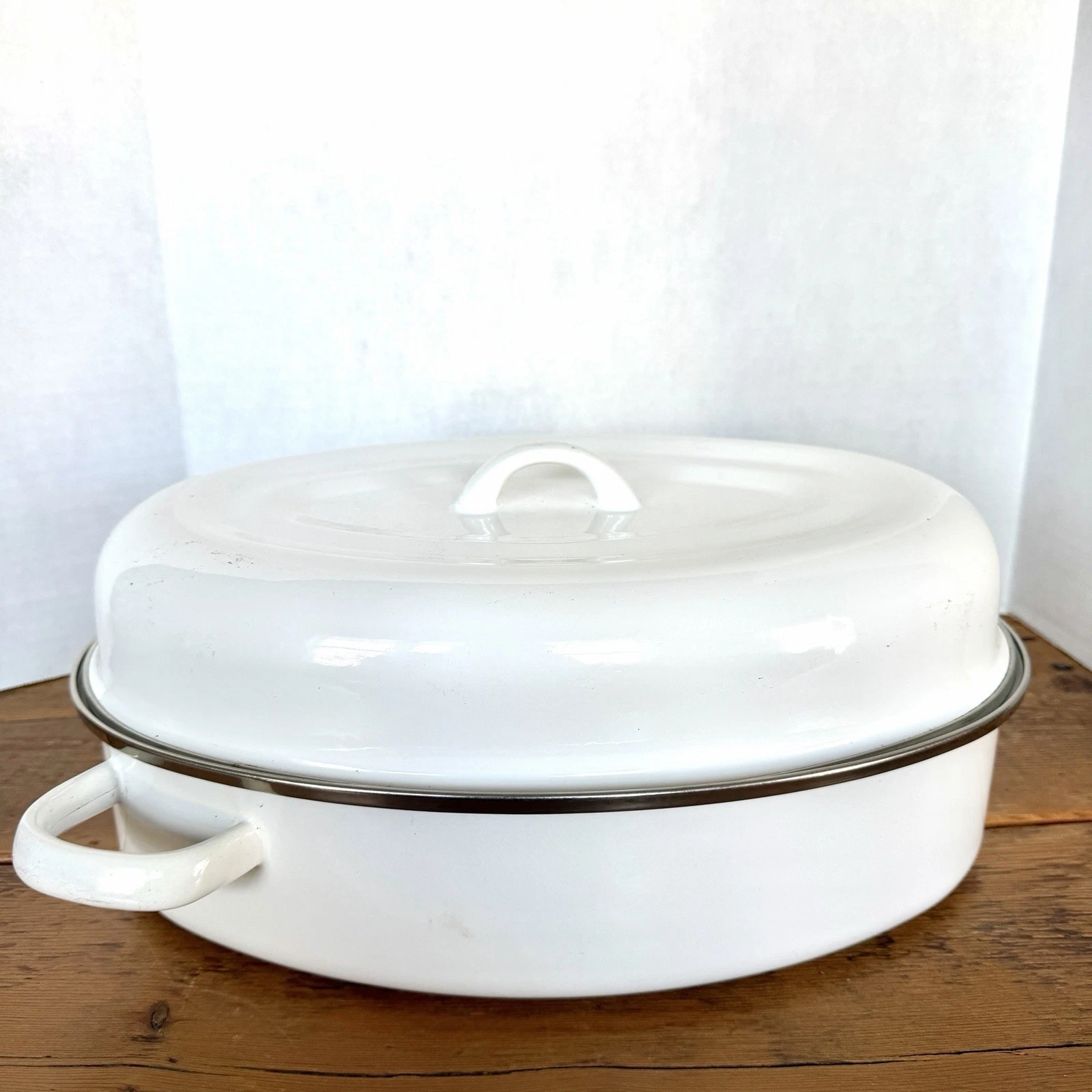 Vintage White Porcelain LG 15 inch Oval Roasting Pan & Lid Stainless Steel Edges