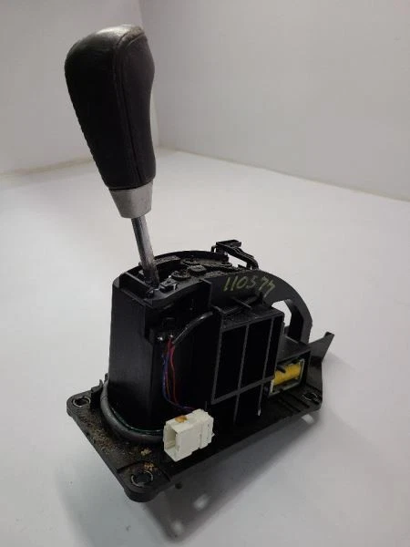 Conjunto de palanca de cambios de transmisión automática NIssan Armada 10 2010 Foto 3 de 4