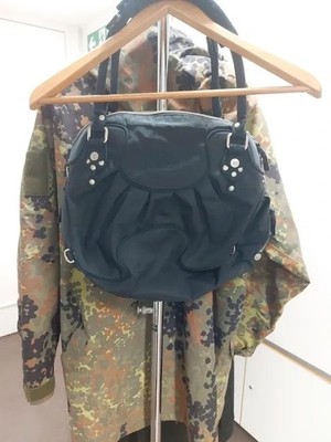 George Gina & Lucy Damen Handtasche Nylon schwarz Reißverschluss Metall-Details