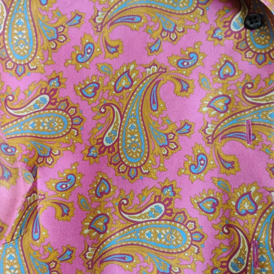 Robert Graham Silk Pink Green Paisley Floral Button Up Shirt Top Women SIZE 4-6 - Image 3 of 4