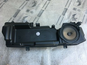 subwoofer audi a6 c6